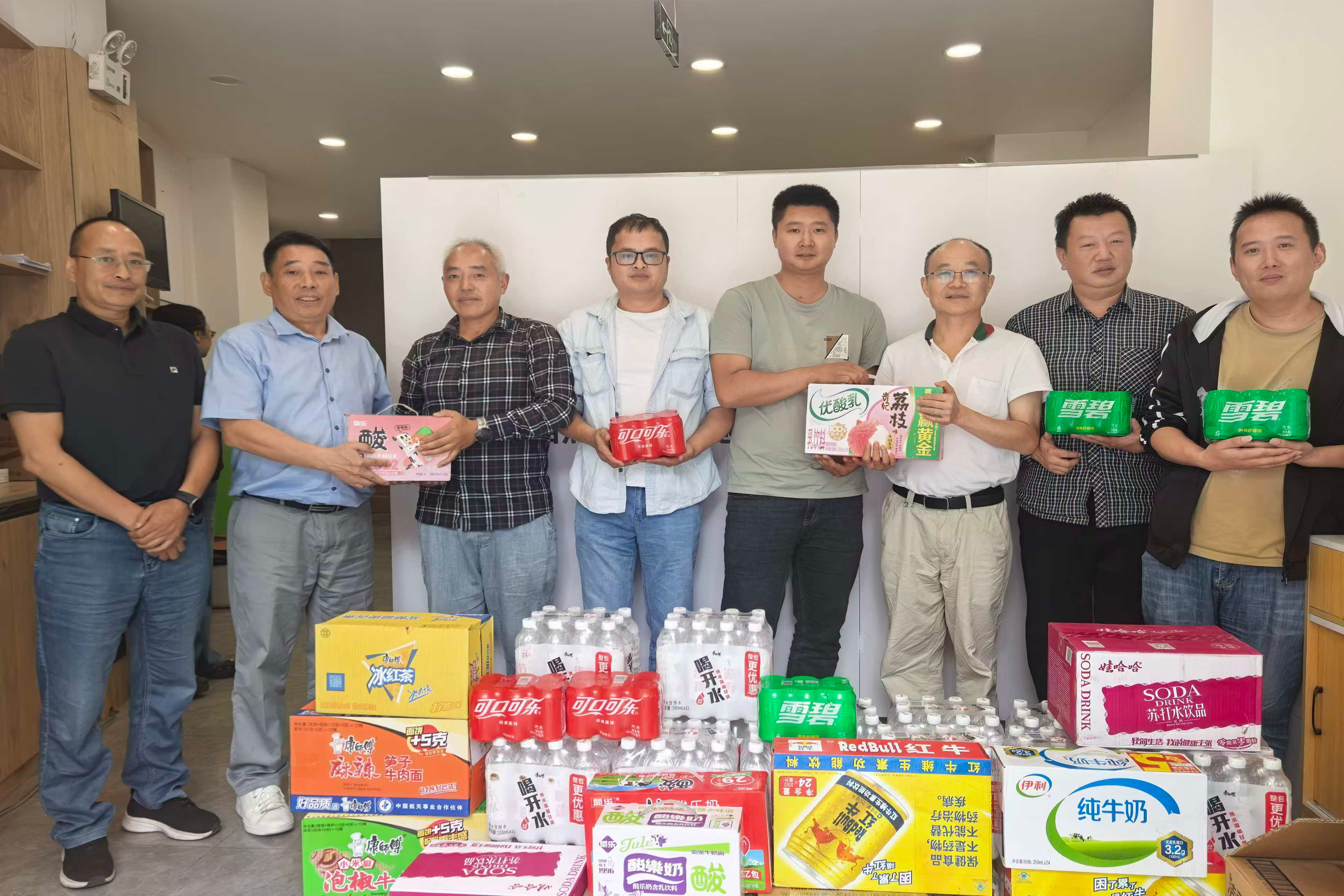 ����������